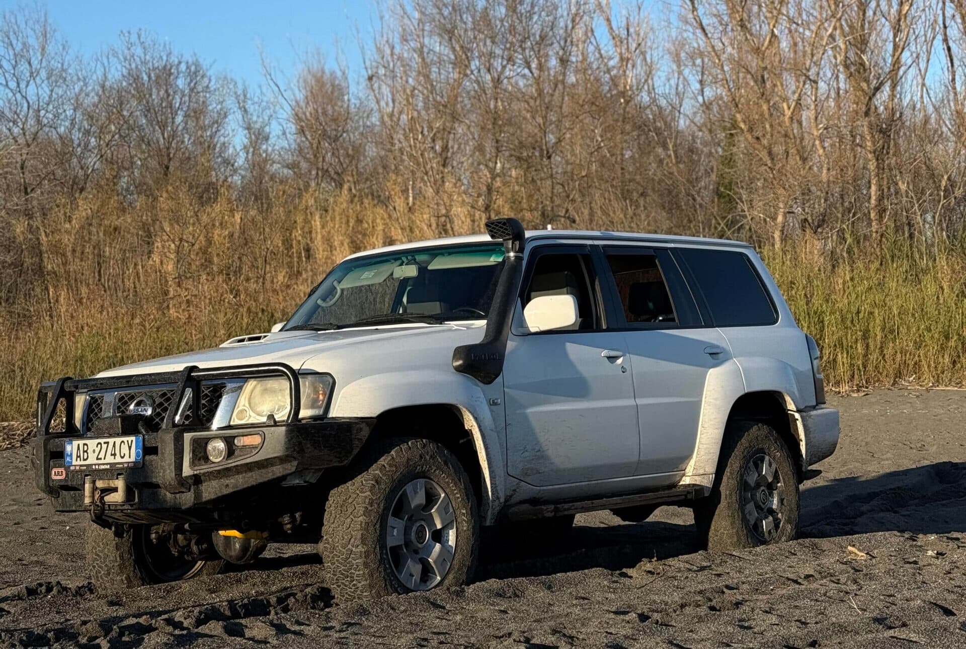 Nissan Patrol 4×4 Manual (Basic) 7 Seater — photo 1