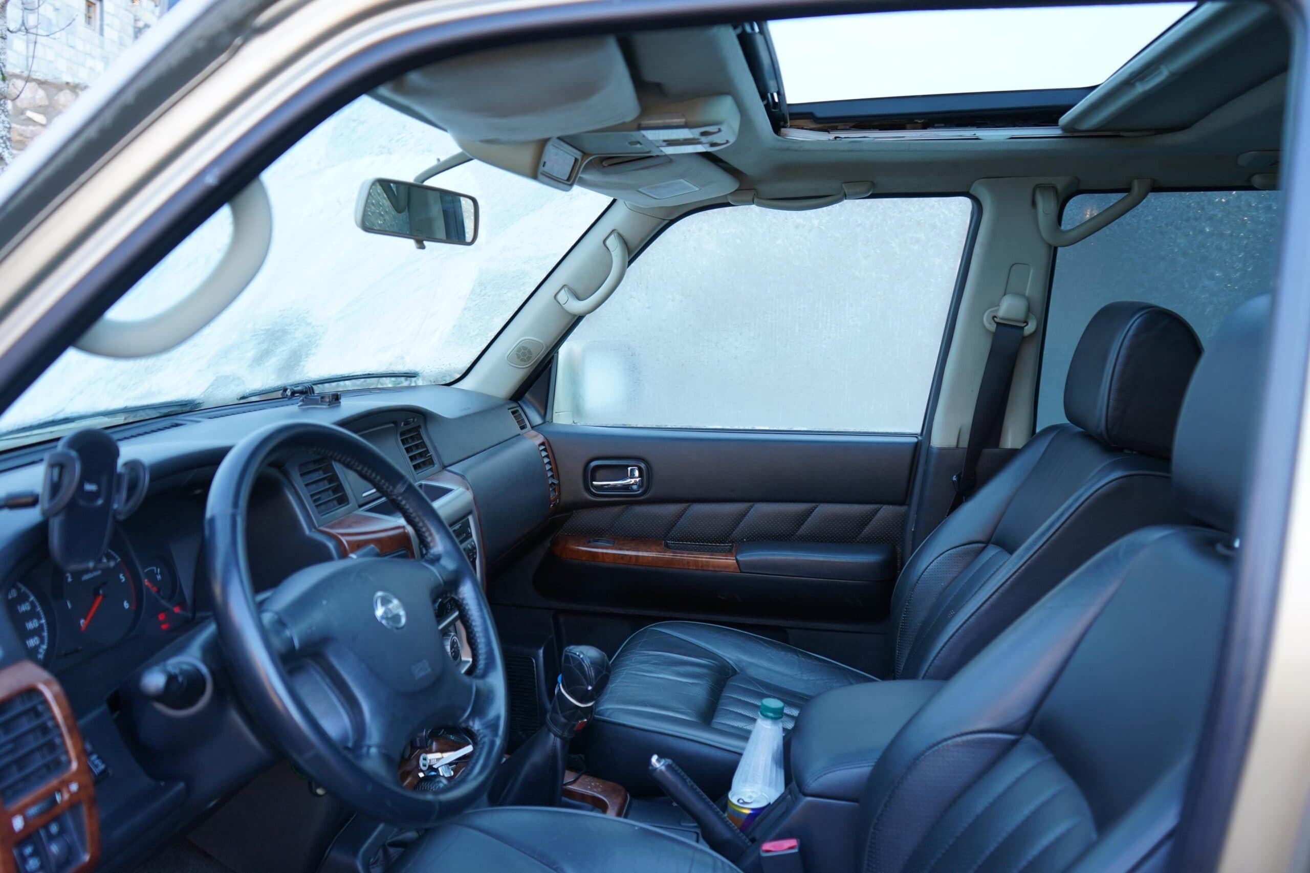 Nissan Patrol 4×4 Manual (Basic) 7 Seater — thumbnail 3